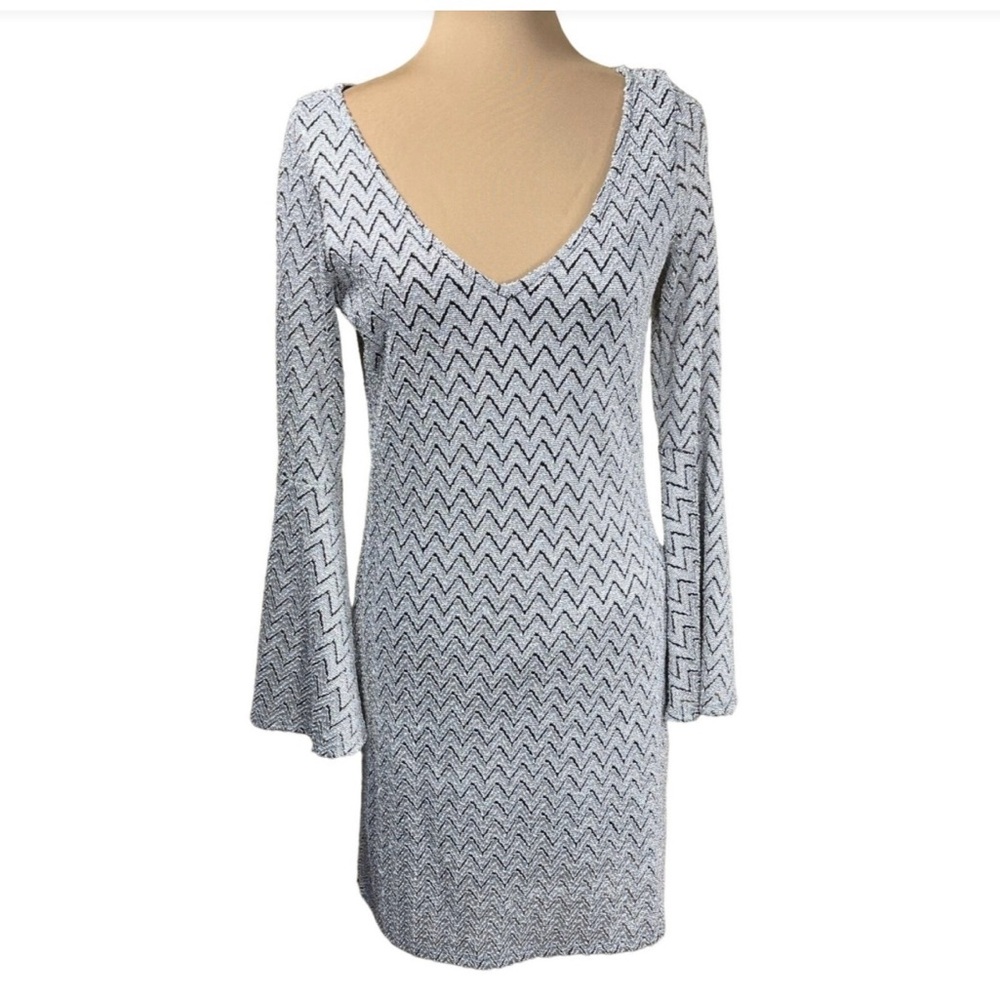 Chic Long flare Sleeve Chevron Dress in Gray,silver & black.  Figure flattering